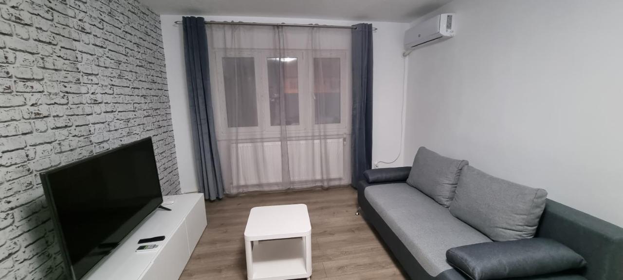 Apartament L & L Deva Exterior photo